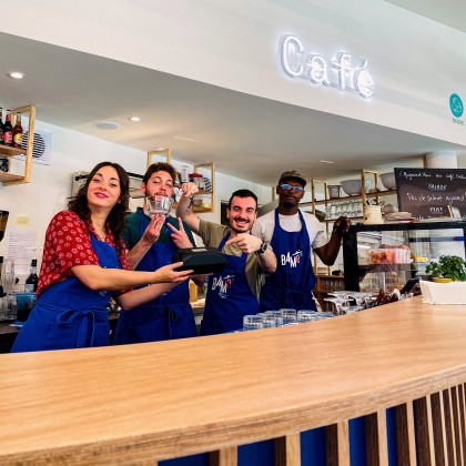 Photo de Le café Dobrée, membre de Bout à Bout, réseau de réemploi des bouteilles en verre en Pays de la Loire